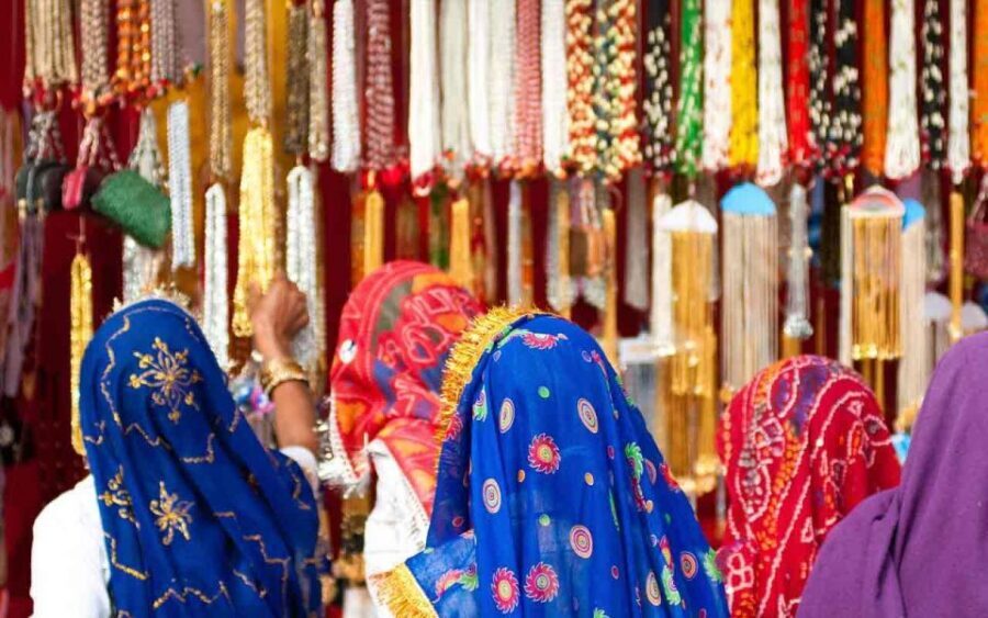 Jaipur Shopping: Jewelry, Fabrics, Rugs & Block Printing - Where Your Money Can Go in the Pink City: Jewelry, Textiles, Carpets, and Crafts