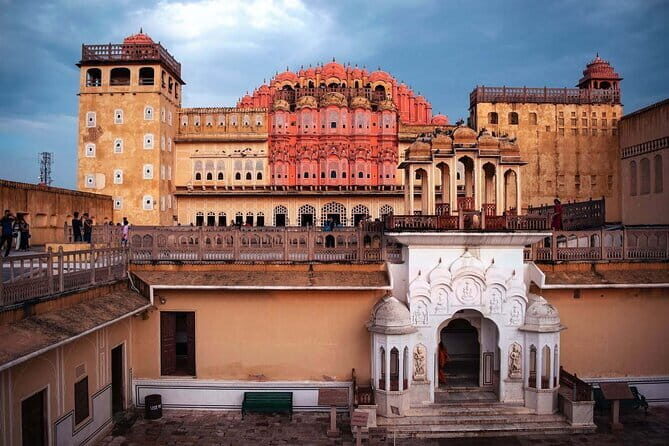 Jaipur sightseeing by private car with guide - Guide + driver: why Sameer/Sam style matters more than you think