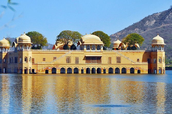 Jaipur Sightseeing Day Trip With Tour Guide - Private guide Raj Kumar Gupta: what you’ll feel in the car and at each stop