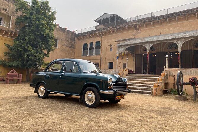 Jaipur sightseeing tour - with private car & guide - Panna Meena ka Kund: a calm reset before City Palace