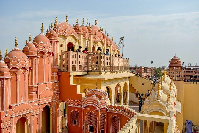 Jaipur sightseeing tour - with private car & guide - Jantar Mantar with a full hour: turning the site from photos into understanding
