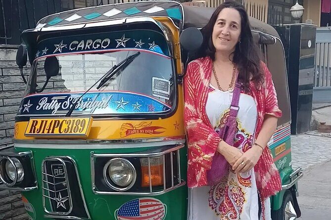 Jaipur Sunrise Tour with Morning Flower Market Walk - Royal Gaitor Tumbas: a short fort-style detour with extra ticket cost