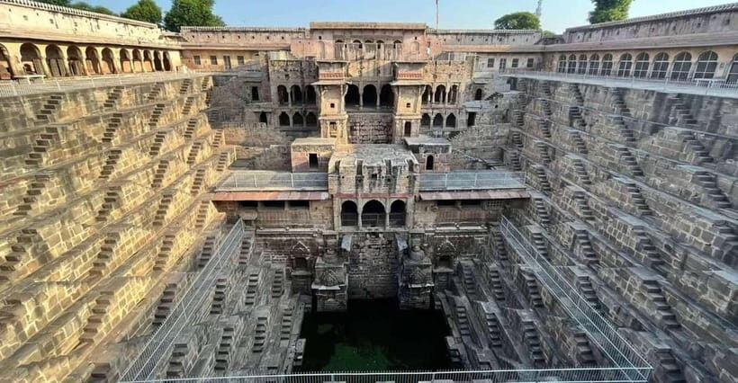 Jaipur: Tajmahal Sunrise Tour with Fatehpur Sikri & Abhaneri - Who should book this tour