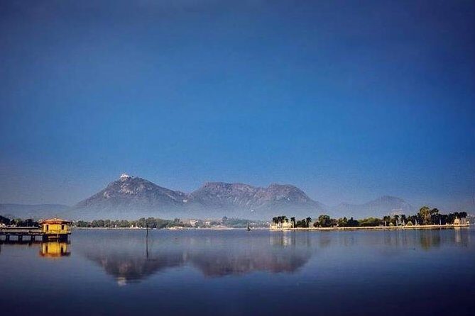 Jaipur to Udaipur Hotels drop: Private transfers with sightseeing - Key Highlights at a Glance