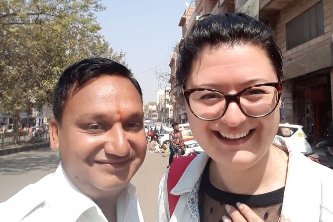 Jaipur to Udaipur Hotels drop: Private transfers with sightseeing - The real travel value: 7 hours of private transport with built-in sightseeing breaks
