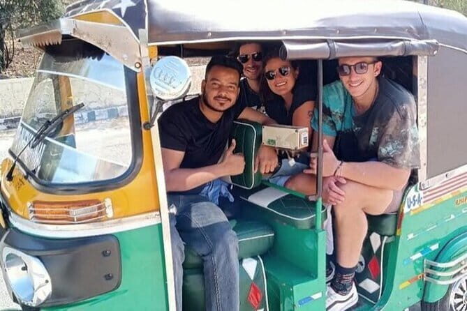 Jaipur Tuktuk Local Sightseeing Day Tour - Hawa Mahal (Palace of Wind): quick stop, big payoff