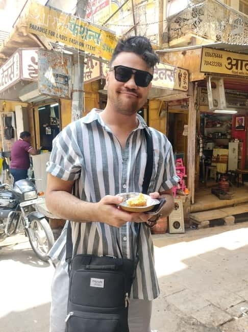 Jaisalmer Food Tour: Taste the Flavors of the Golden City! - Kheer Chamcham and Ghewar: two desserts, two different moods