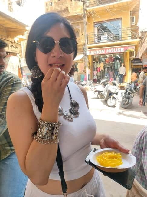 Jaisalmer Food Tour: Taste the Flavors of the Golden City! - Who this Jaisalmer food tour fits best