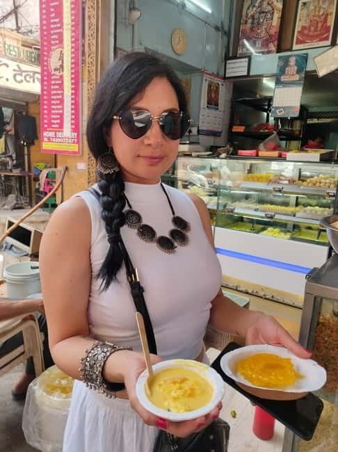 Jaisalmer Food Tour: Taste the Flavors of the Golden City! - Fateh ki Kachori to Ghotuwa: the best spicy-to-sweet shift