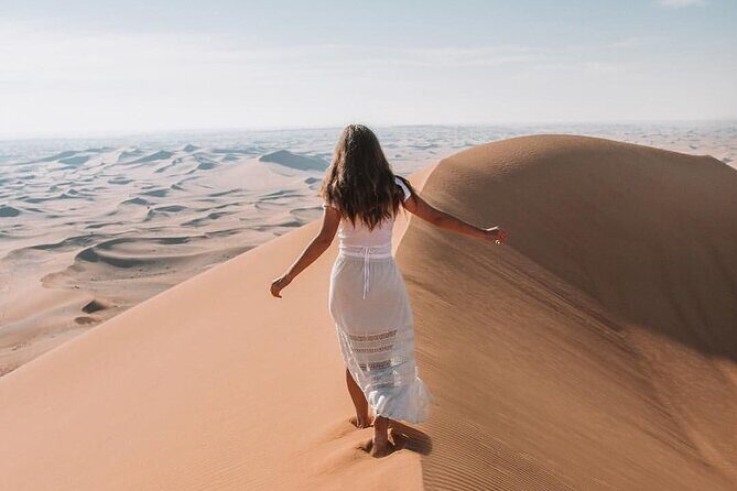 Jaisalmer Luxury Overnight Camping - Sleeping in a Swiss-Style Tent With an En-Suite Bathroom