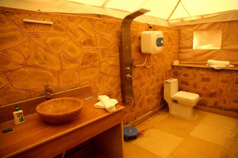 Jaisalmer: Romantic Night with Luxury Desert Camping - Sleeping in a Luxury Tent: What Ensuite Comfort Means in the Desert