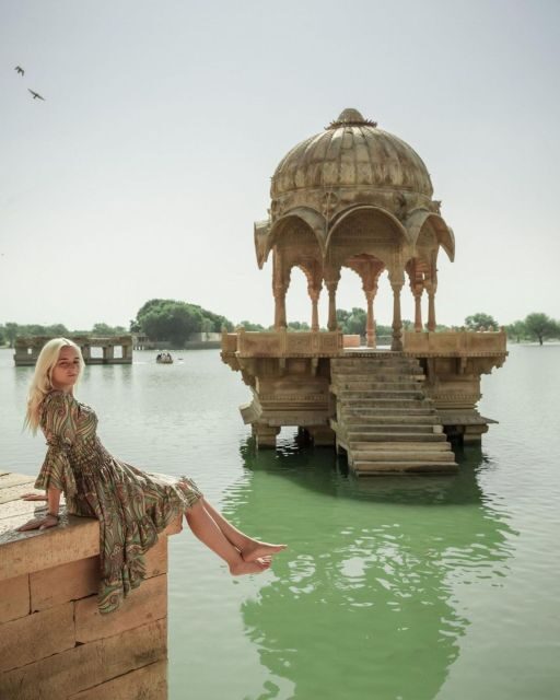 Jaislamer Sightseeing with Sunset Camel & Desert Safari Tour - Gadisar Lake: A Calm Break Before the Desert Takes Over
