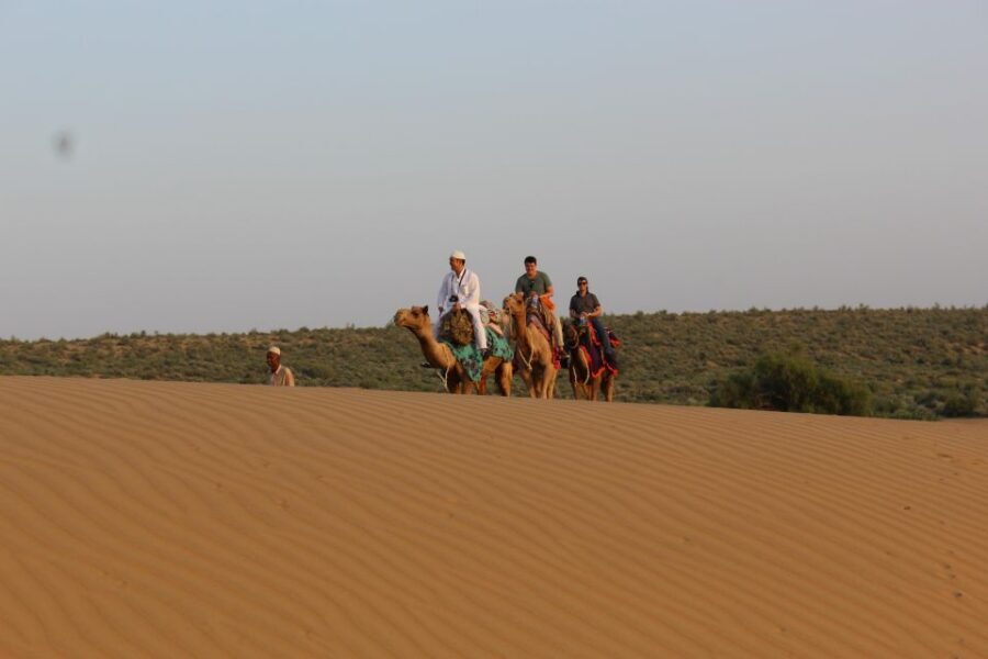 James Desert Experience - Sleep Under the Stars: Blankets, Mattress, And What to Expect