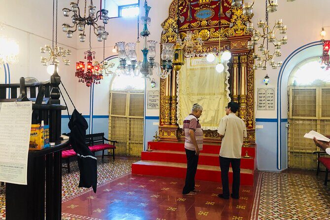 Jewish Heritage Tour of Cochin - The Jewish Cemetery and Kochi’s Chinese Fishing Nets