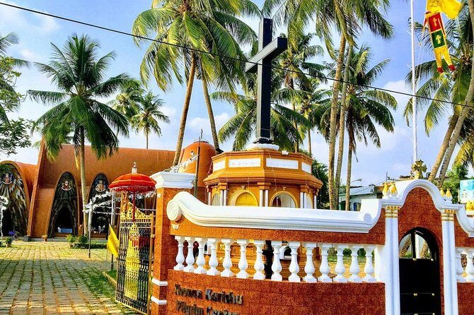 Jewish Town Walk - Kochi (2 Hours Guided Walking Experience) - Mattancherry Dutch Palace (Dutch Palace): Murals That Explain Power, Not Just Paint