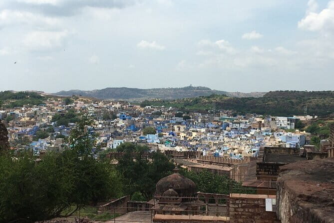 Jodhpur: Street Food Crawl (2 Hours Guided Food Tasting Tour) - Masala chai in a clay pot and the view factor