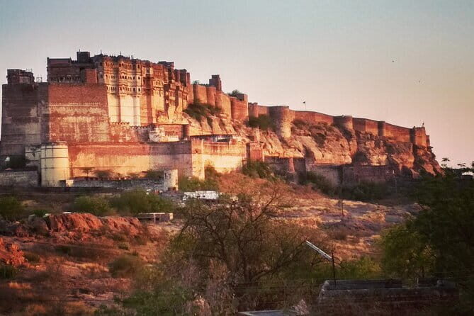 Jodhpur Walk With Kuku - Jaswant Thada: marble memorials and the quiet between the big sights