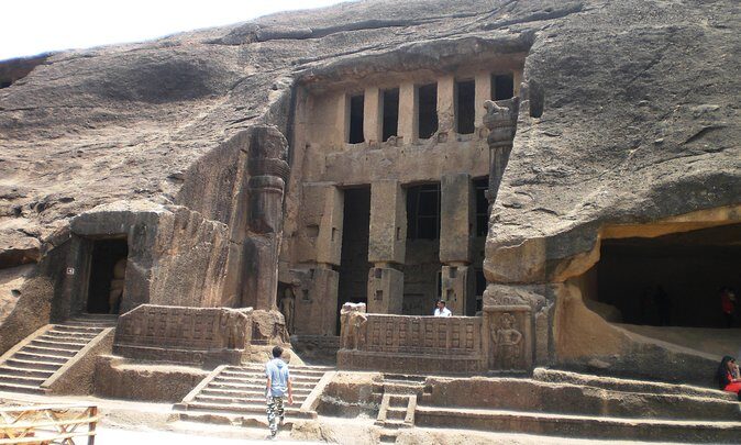 Kanheri Cave with Global Vipassana Pagoda Tour in Private Vehicle - Getting there in an AC private vehicle (and why that’s worth it)