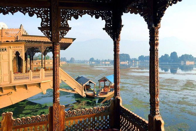 Kashmir Private Tour - an ultimate abode of heaven - A private loop of Kashmir: scenic days with fewer hassles
