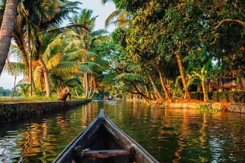 Kerala: Alappuzha River Cruise with Village Walk - Your boat team: guides, narration, and the reality of private doesn’t mean silent