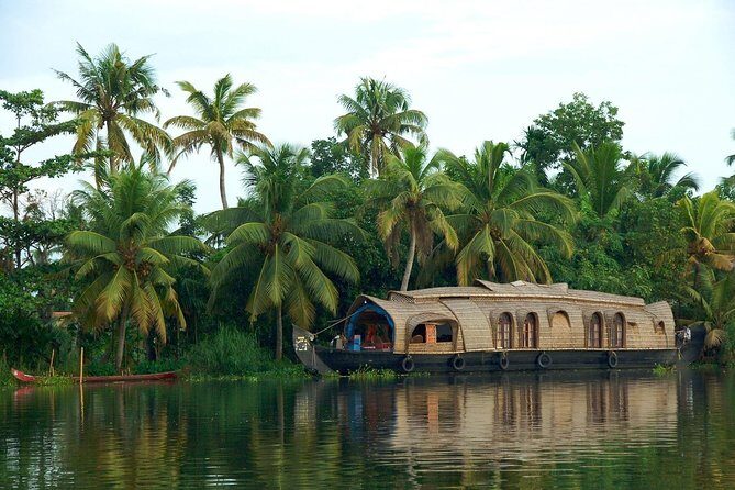 Kerala Honeymoon Special Package with Private Houseboat - Day 4: Alleppey backwaters with the full houseboat stay