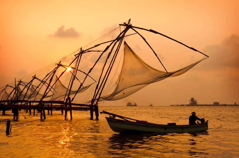 Kochi: Cruise on the Spice and Silk Routes - A 90-minute Fort Kochi cruise that keeps Kochi close
