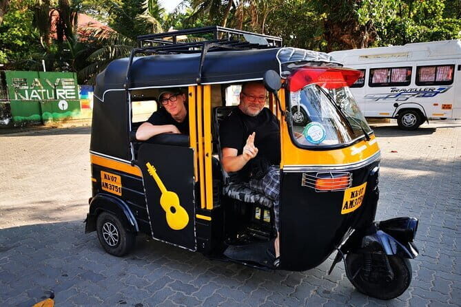 Kochi Exclusive Local Sightseeing Tuk-Tuk Tour - Stops 4 and 5: Two Old Churches—St. Francis and Santa Cruz