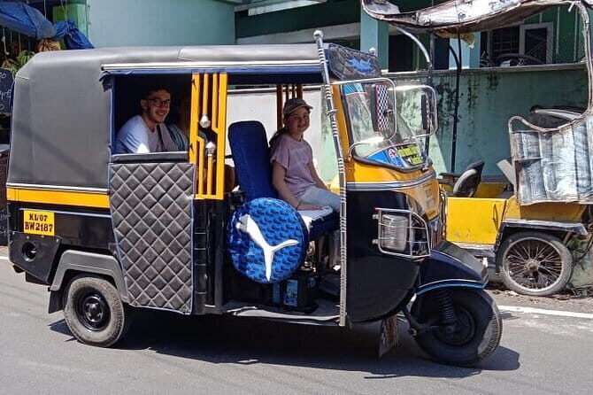 Kochi Exclusive Local Sightseeing Tuk-Tuk Tour - Stop 6: Dhoby Khana Public Laundry—Local Work, Not a Performance