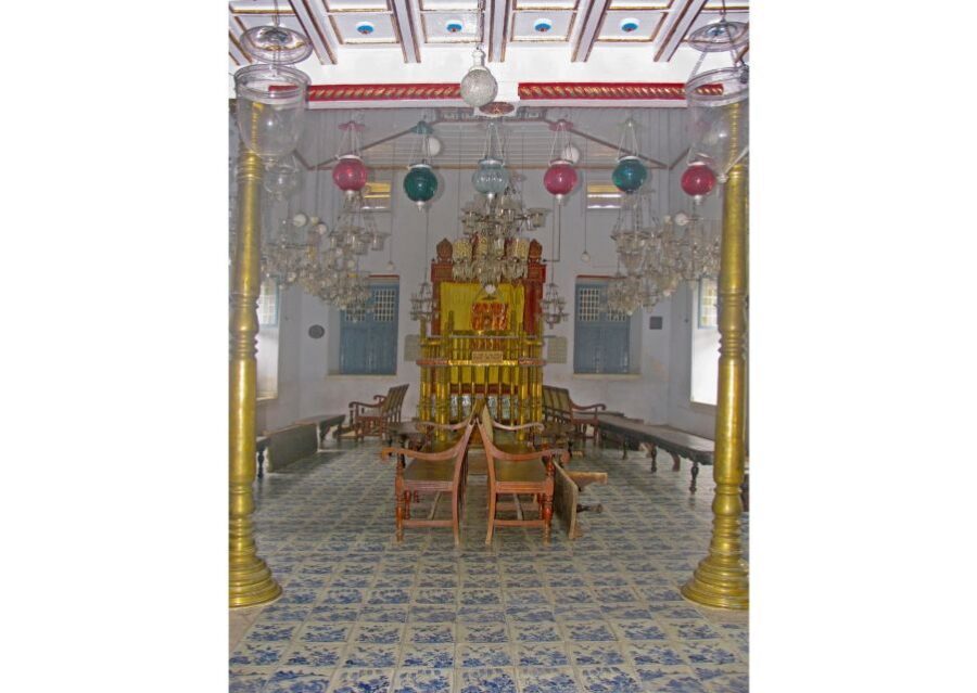 Kochi: Jewish Town Guided Walking Experience - St. George Orthodox Koonan Kurish Old Syrian Church and the Latin Church layer