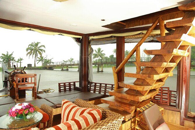 Kochi Private Tour: Overnight Alleppey Backwaters Luxury Houseboat Cruise - What you actually see: Alappuzha backwaters at a human pace
