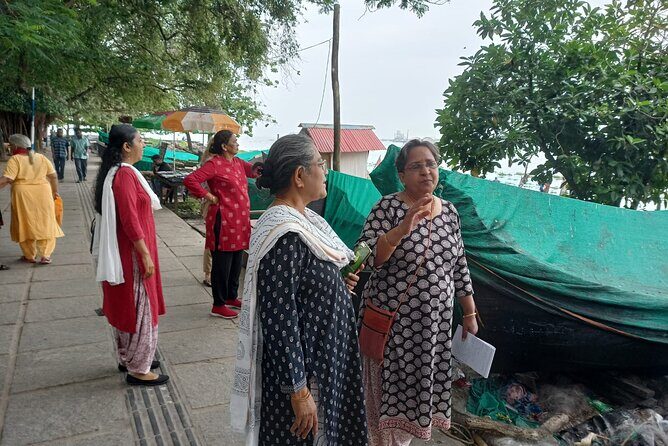 Kochi Stories Group Tour - Chinese Fishing Nets and the Small Fish Market Stop