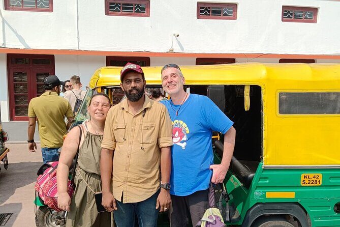 Kochi Tuk Tuk Tour with Pickup from Cruise Ships - Mattancherry Palace, the Spice Market, and the Jain Temple at Noon