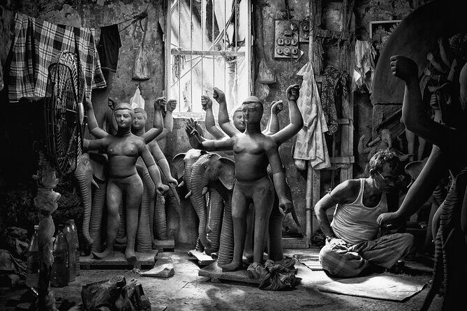 Kolkata 3-Hour Tour of Kumortuli - The Goddess Beckons - Coffee, tea, water, and snacks: the small comfort that keeps you moving