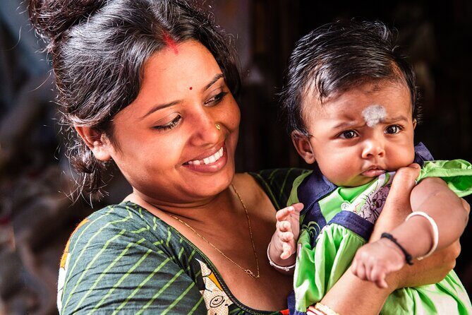Kolkata 3-Hour Tour of Kumortuli - The Goddess Beckons - Inside the artisans’ neighborhood: how the work unfolds