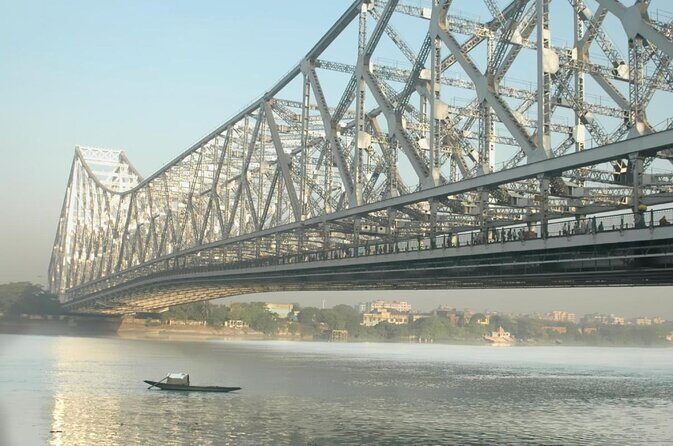 Kolkata - A Sea of Faces and A Thousand Places (local guide) - Why This Kolkata Tour Works Like a Scripted Walk