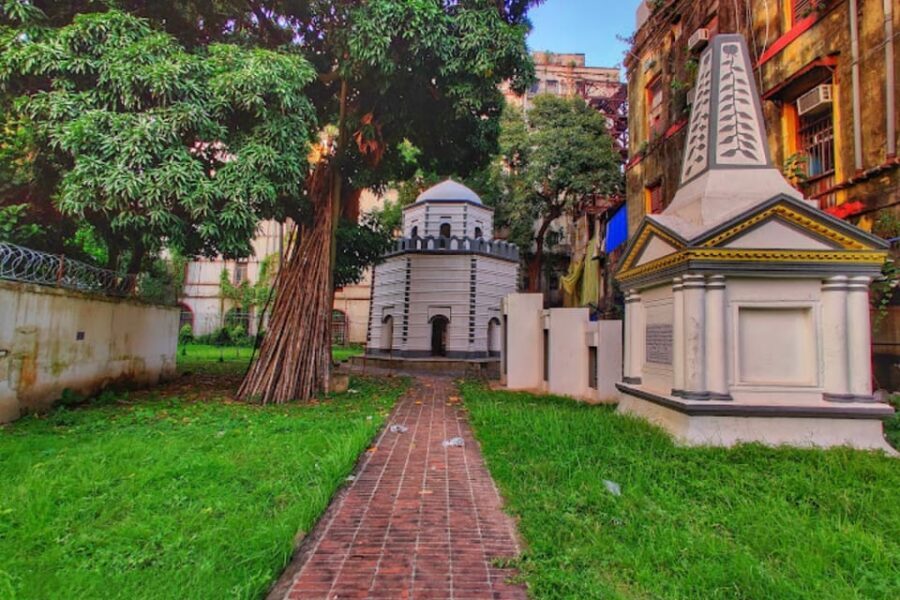 Kolkata: Half-Day Morning Tour w/ Flower Market - St. Paul Cathedral Church: The Church Stop That Changes the Mood