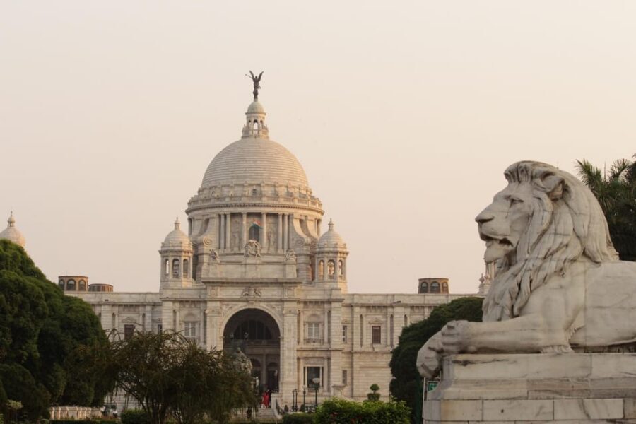 Kolkata Morning Culture Tour- Chasing The Sun - Maidan to morning South Kolkata: watch daily routines start