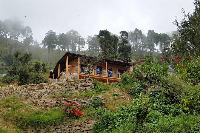 Kumaon/Binsar Sanctuary Walking Holiday - Meals, overnight stays, and what “included” means for your day