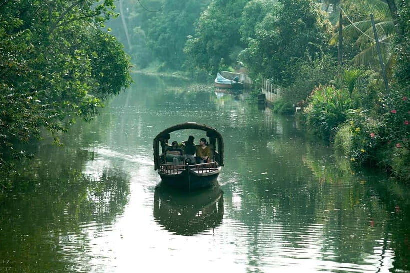 Kumarakom: Sunset Cruise with Village Life and Local Food - What to Bring (So Your Evening Stays Easy)