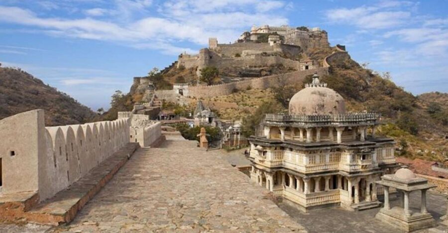 Kumbhalgarh Fort and Jain Temple from Jodhpur To Udaipur - One-way Jodhpur to Udaipur: the smartest way to break the drive