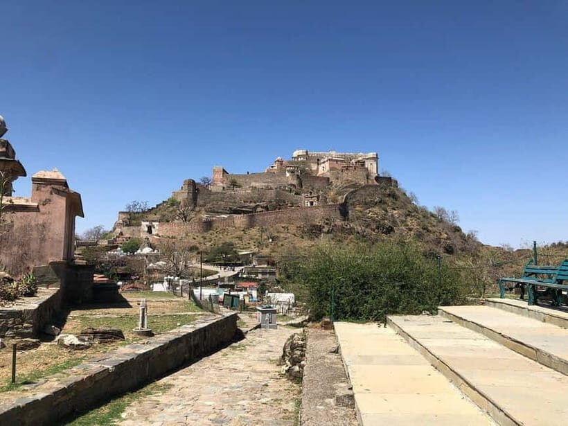 Kumbhalgarh Fort & Ranakpur Jain Temple Tour From Udaipur - Getting Out of Udaipur: The Comfort Start and the First Big Payoff