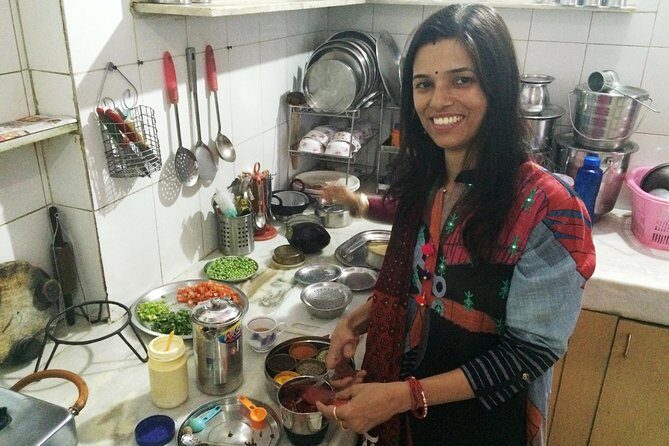 Large Group / Family Vegetarian Cooking Class in Jaipur with an Expert Home Cook - What you’ll cook: 4–5 Rajasthani vegetarian dishes (plus breads)