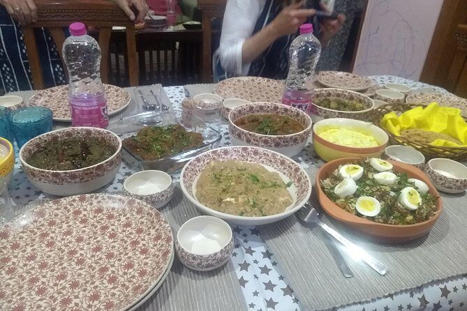 Learn 5-6 & Eat 9-10 Veg & Non-Veg Authentic Dish in a Delhi Home - Key highlights you’ll actually care about