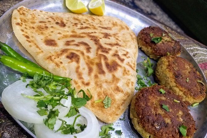 Learn 5-6 & Eat 9-10 Veg & Non-Veg Authentic Dish in a Delhi Home - Meeting in Dwarka at 3:00 pm, Then Getting Straight Into the Kitchen