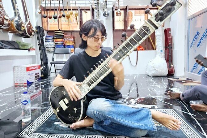 Learn to play a traditional indian instrument in Varanasi! - Meet Suraj at Music Vibes Shop on Dashashwamedh Ghat Road