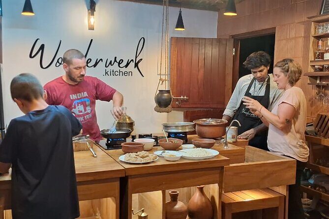 Learn Traditional Kerala Meal in Kumarakom - The shared meal moment and the Sulaimani Tea touch