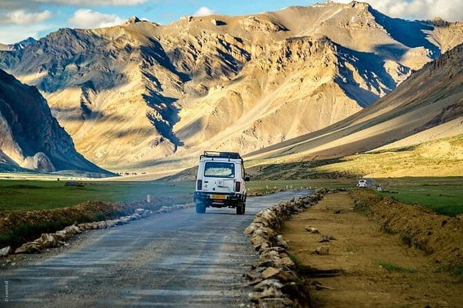 Leh Ladakh Circuit - Trans Himalaya - Day 2 in Leh outskirts: Indus–Zanskar, Magnetic Hill, and Pathar Sahib