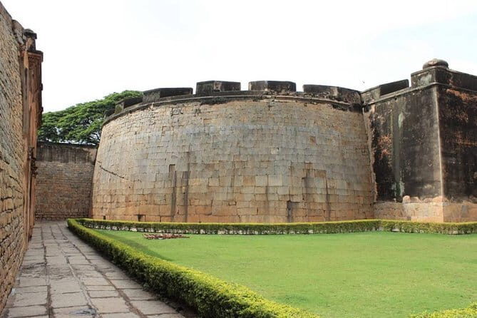 Lepakshi Temple and Nandi Hills Day Trip from Bangalore - Nandi Hills at 2:30 PM: cool air, the Nandi Temple, and viewpoint time