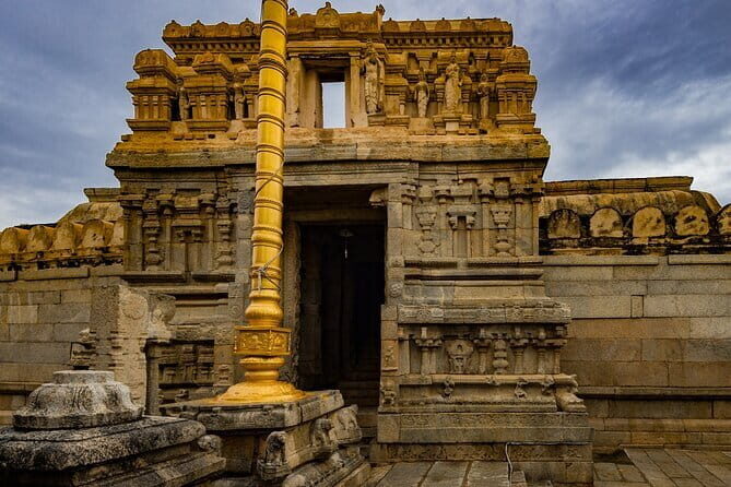 Lepakshi Temple Day Tour from Bangalore - The Hanging Pillar and the Nandi: two facts that change your whole visit