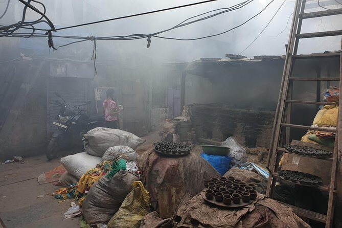 Life In Dharavi: A Guided Tour Of Dharavi Slum - Who should book this Dharavi slum guided tour?